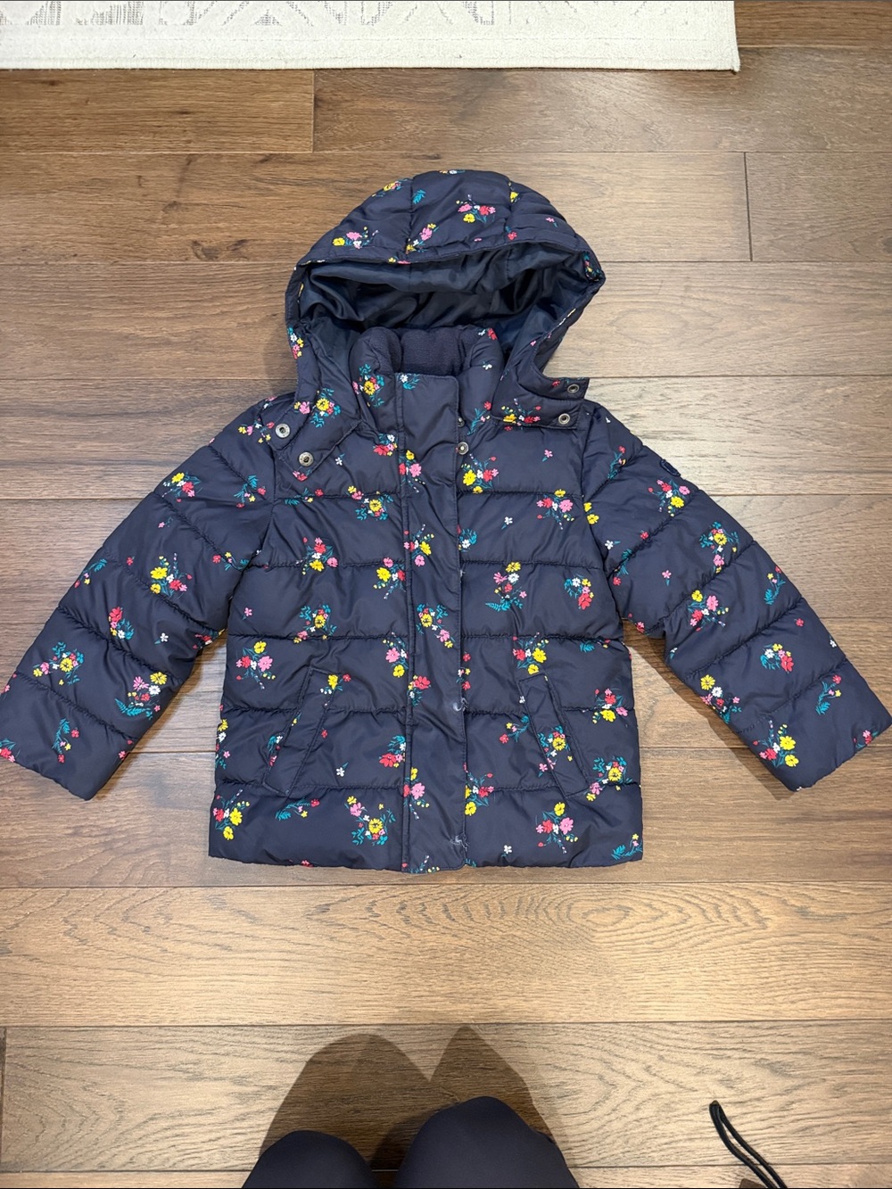 GAP Kids Girls Navy Floral Hooded Puffer Jacket for Kids Size Small - C12